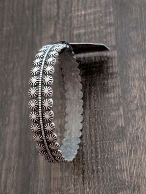 Paparazzi Silvertone Bracelet NWT